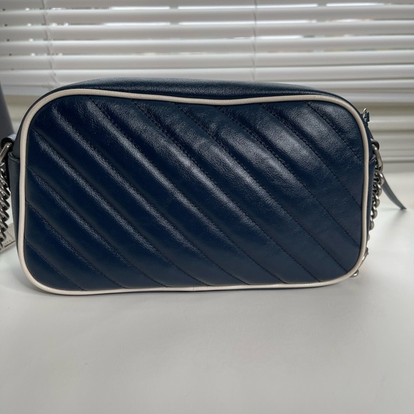 Gucci Mormont calfskin Matelasse Diagonal  Navy Blue Camera bag. Authentic. - Picture 11 of 14